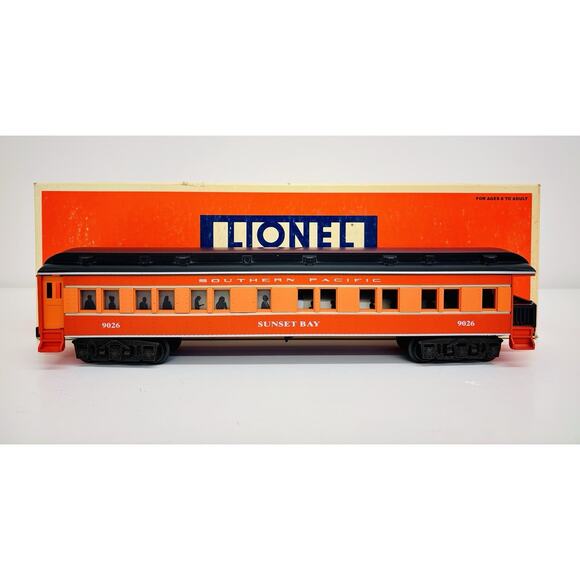 Lionel Southern Pacific Daylight "Sunset Bay" Madison Observation Car 6-19026 - Picture 1 of 11